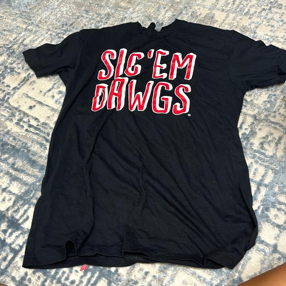 Georgia bulldog T-shirt